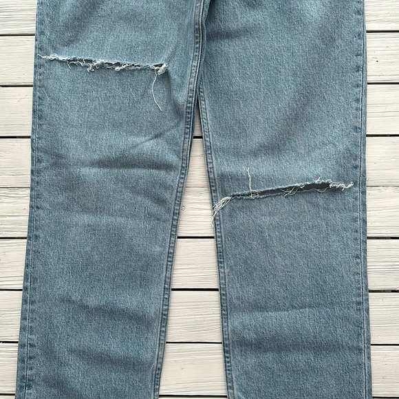 NWT Abercrombie & Fitch Ultra High Rise 90s Straight Jean in Light Destroyed 6 - Picture 11 of 13